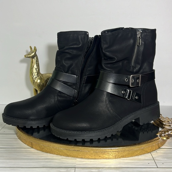 Jellypop Women’s Ankle Booties zipper on side size 9 and 12 black - Picture 5 of 10